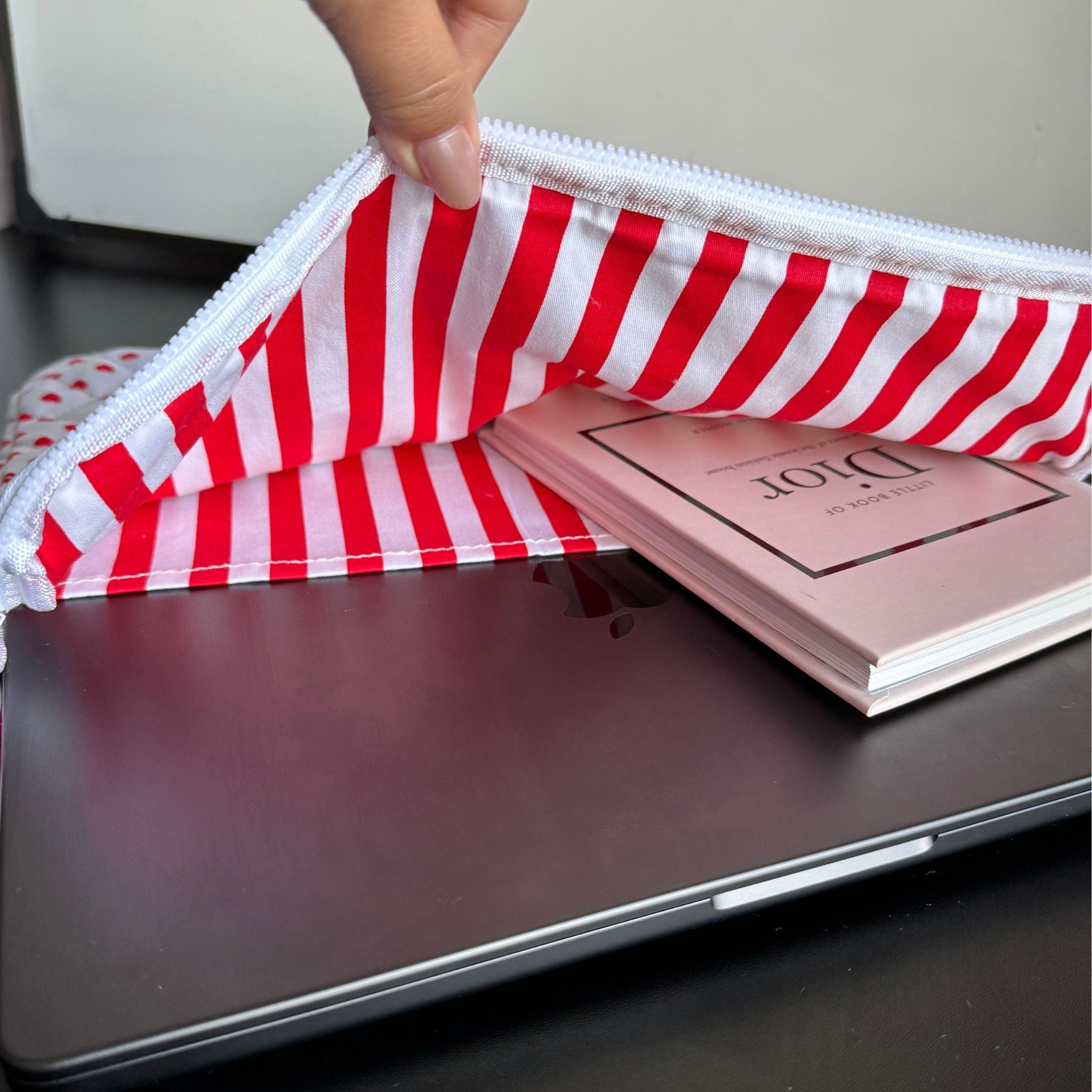 Moon Nude Valentine Laptop Sleeve